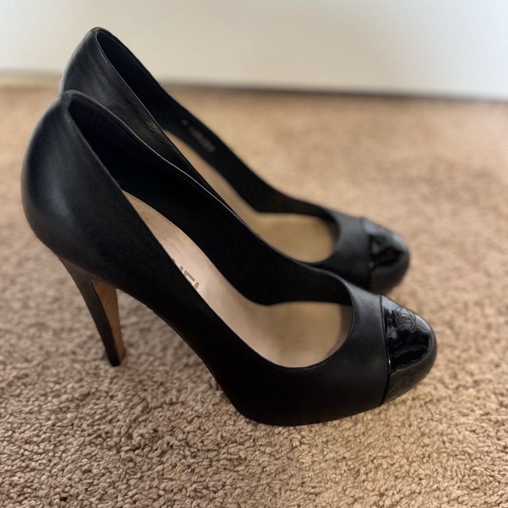 Chanel Cap Toe Heels-sz 38